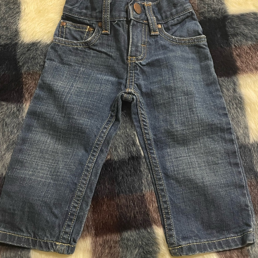 Nike, wrangler jeans
